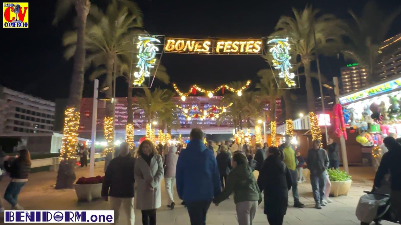 Benidorm paseo por La plaza de la Navidad