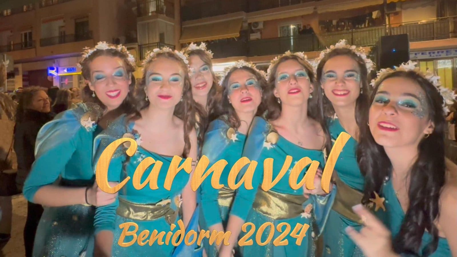 Espectacular desfile de Carnaval en Benidorm: Creatividad y alegría en cada disfraz