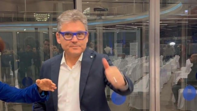 «Marc Vidal revoluciona Benidorm: La inteligencia artificial no es el futuro, ¡es el presente!» «Marc Vidal revoluciona Benidorm: La inteligencia artificial no es el futuro, ¡es el presente!»