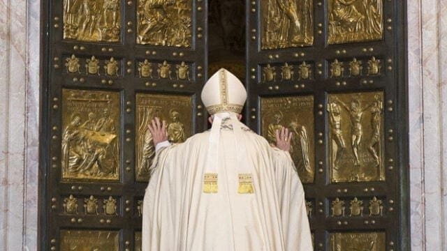 Benidorm Len XIV Santa Misa de Pentecostés-Jubileo de los Movimientos desde el Vaticano