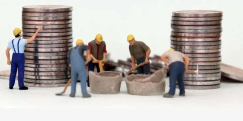 “¿Por qué trabajas más y ganas menos? El gran secreto de los salarios españoles 🔍🇪🇸” “¿Por qué trabajas más y ganas menos? El gran secreto de los salarios españoles 🔍🇪🇸”