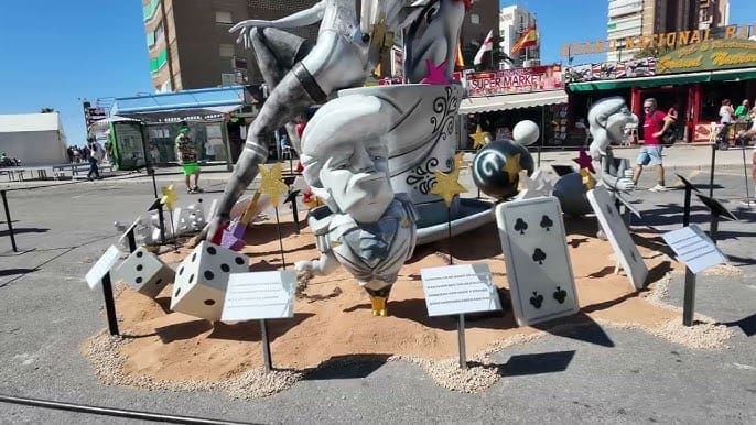 🔥 BENIDORM ARDE DE EMOCIÓN: EL RINCÓN DE LOIX PREPARA UNA CREMÀ QUE HIPNOTIZA A LA CIUDAD 🔥 BENIDORM ARDE DE EMOCIÓN: EL RINCÓN DE LOIX PREPARA UNA CREMÀ QUE HIPNOTIZA A LA CIUDAD
